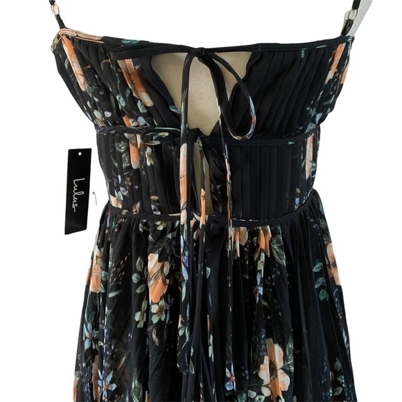 Lulu’s New With Tags Flowering Romance Black Floral Print Pleated Maxi Dress - Picture 9 of 16